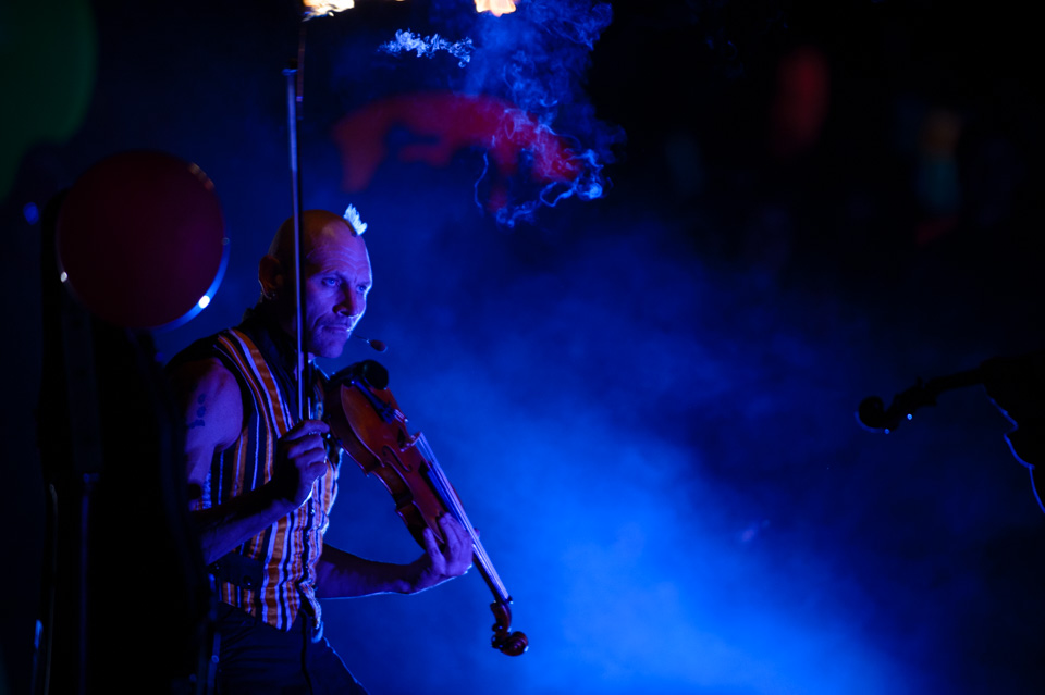 Performers: Strings on Fire. Photographer: Brett Sargeant, D-eye Photography